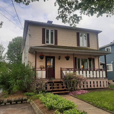 La Maison Aux Camelias Bed and Breakfast Coaticook Exterior foto