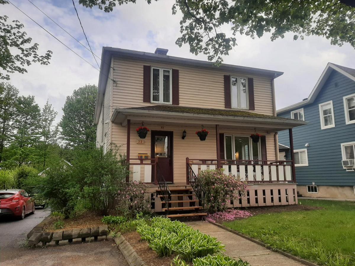 La Maison Aux Camelias Bed and Breakfast Coaticook Exterior foto