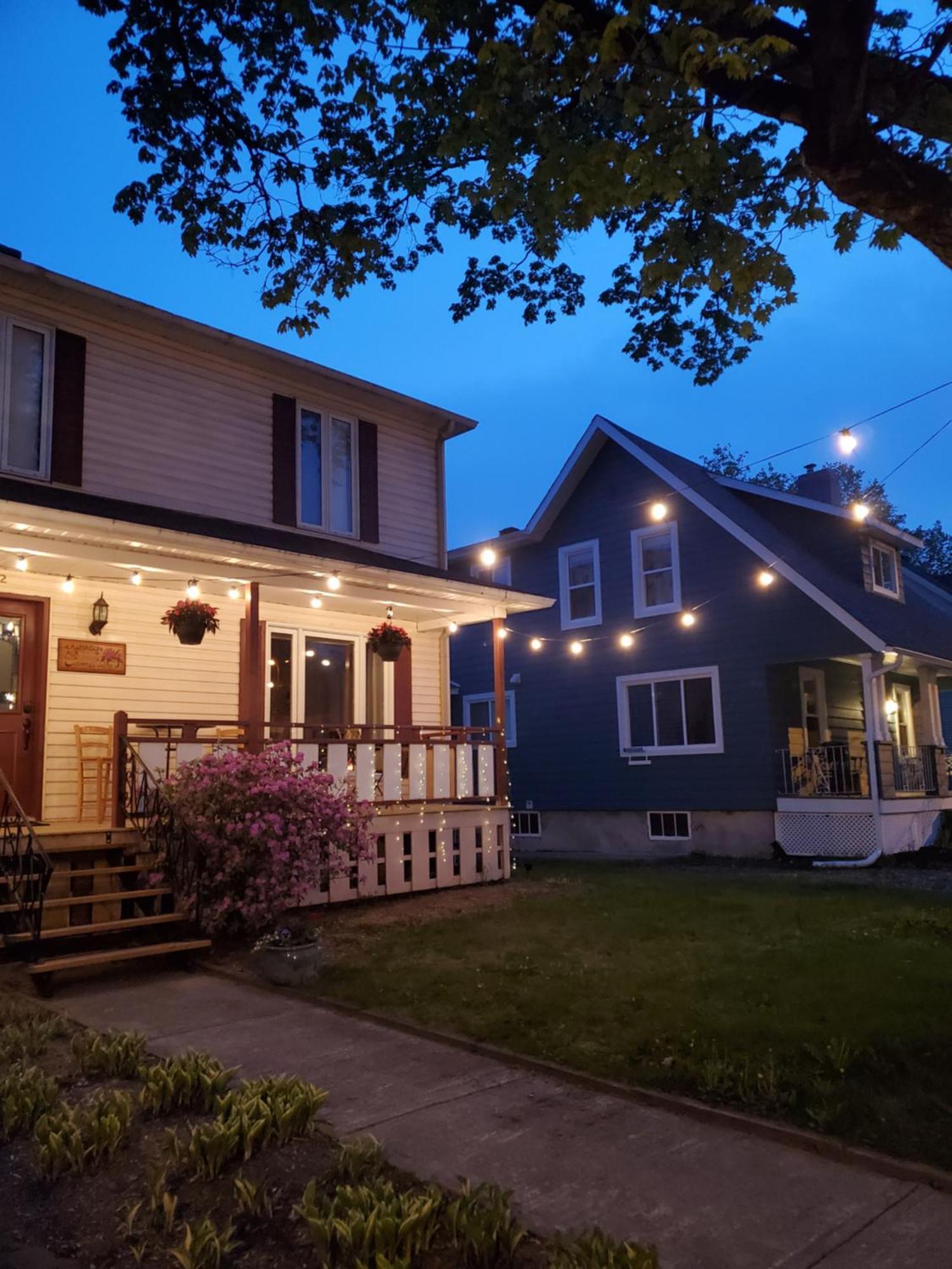 La Maison Aux Camelias Bed and Breakfast Coaticook Exterior foto